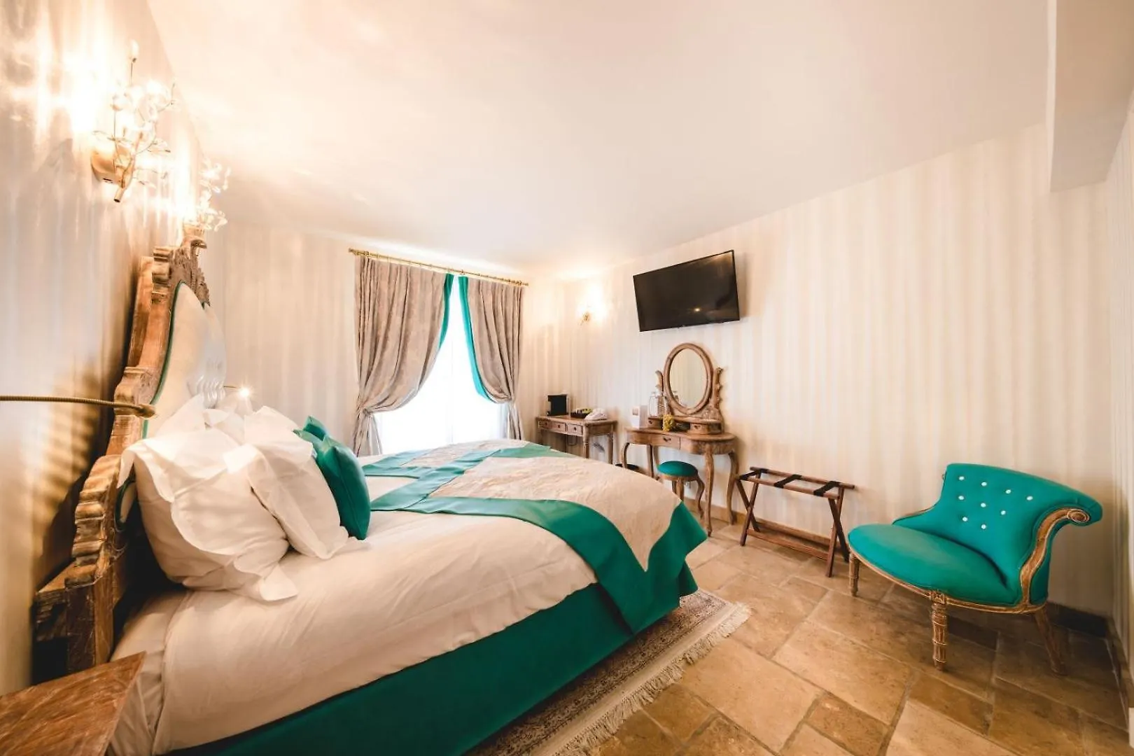 Le Palais D'Aglae, Hotel De Charme Gordes